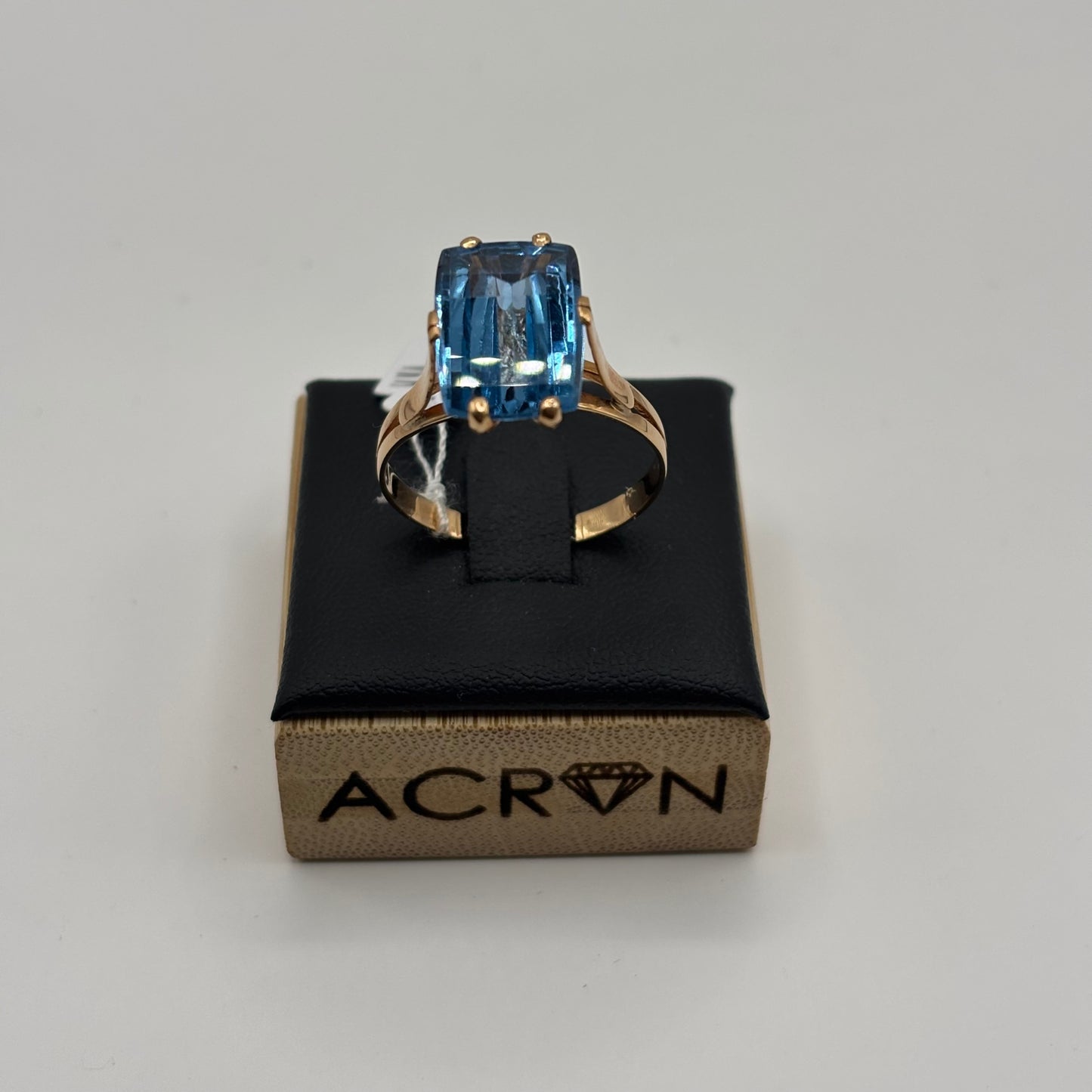 Anillo de Oro 18K con Topacio Azul Talla Esmeralda (4,41 g)