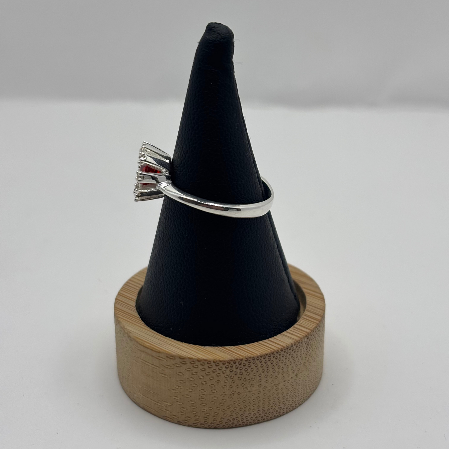 Anillo de Plata 925 Mujer Piedra Roja Circones (Talla 15)
