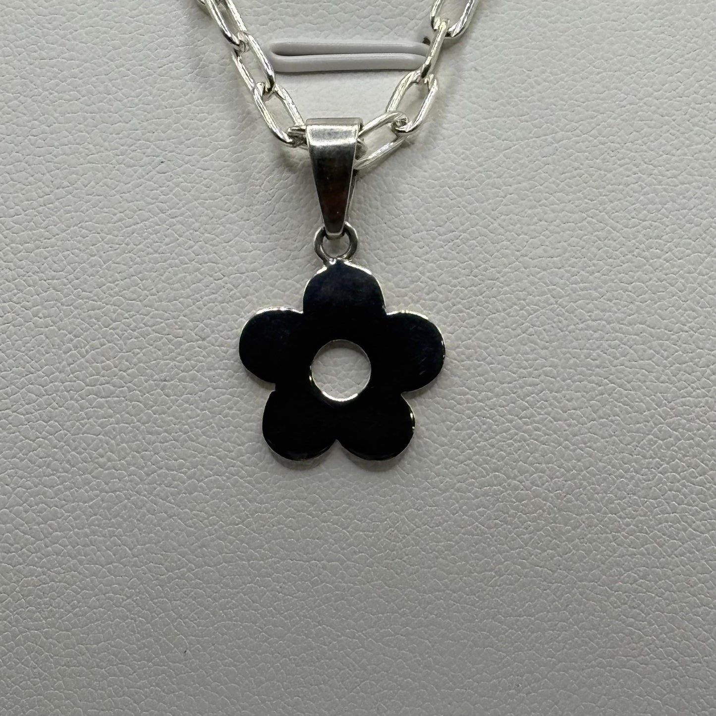 Colgante Flor Minimalista en Plata 925