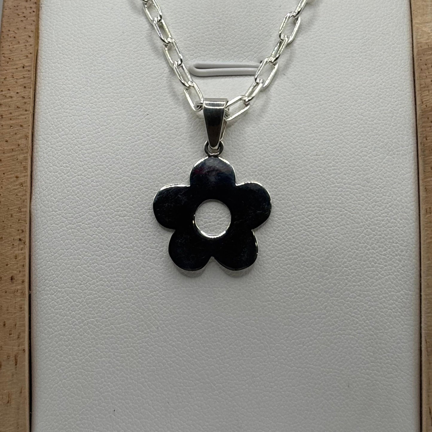 Colgante Flor Minimalista en Plata 925