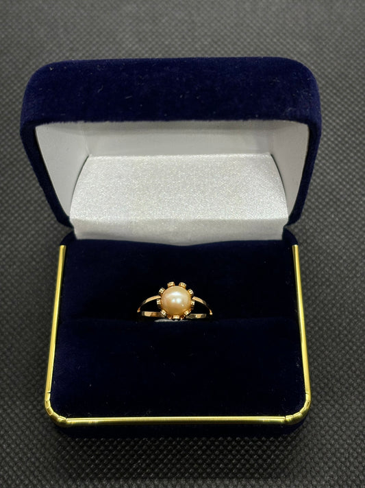 Anillo de Mujer Perla en Oro 18K